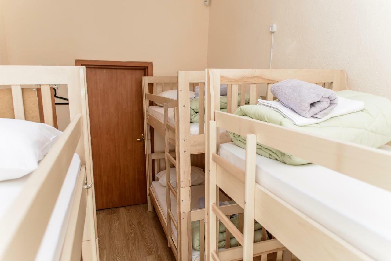 Globus Lipki Hostel Киев Экстерьер фото