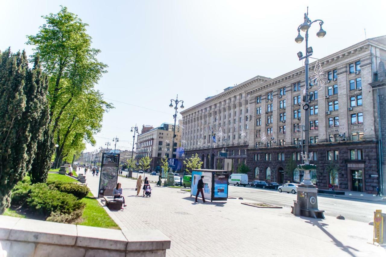 Globus Lipki Hostel Киев Экстерьер фото